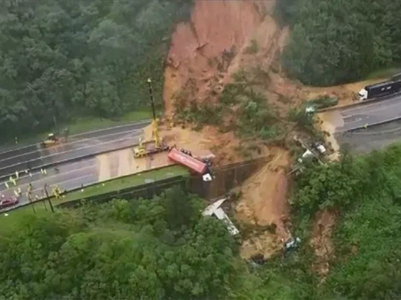 Depois-de-50-horas-de-intensas-operações-de-busca-equipes-de-resgate-finalmente